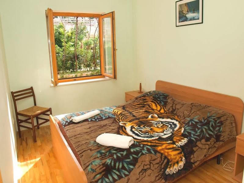 Santic Hotel Postira Ngoại thất bức ảnh