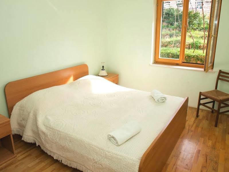 Santic Hotel Postira Ngoại thất bức ảnh