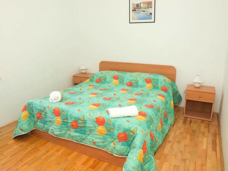 Santic Hotel Postira Ngoại thất bức ảnh